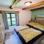 Unser Froschhaus بيت للعطل